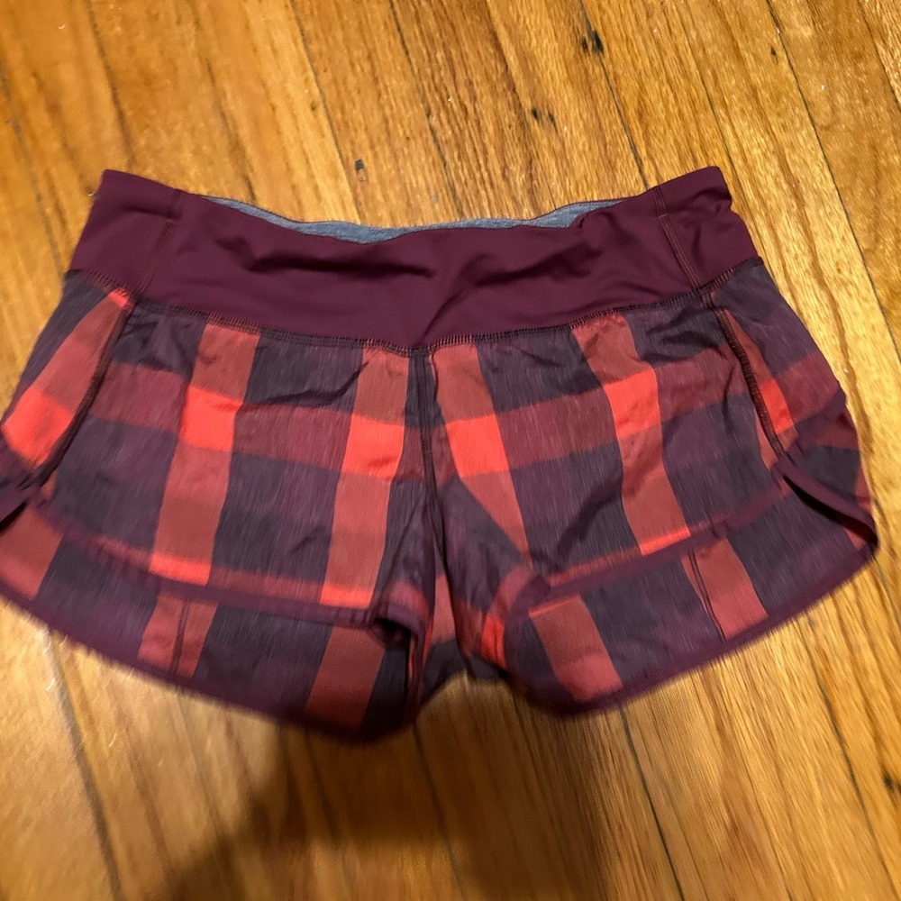 Lululemon Run Speed Shorts Size 2.5” Inseam, plaid  Size 6